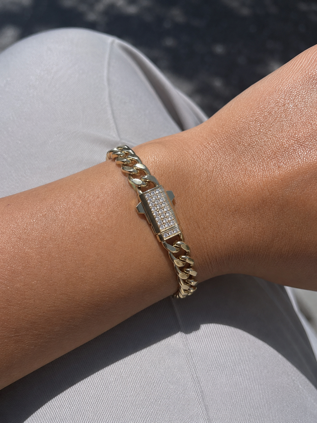 Zivèra Gouden Schakelarmband met Steentjes | 14K Goldplated