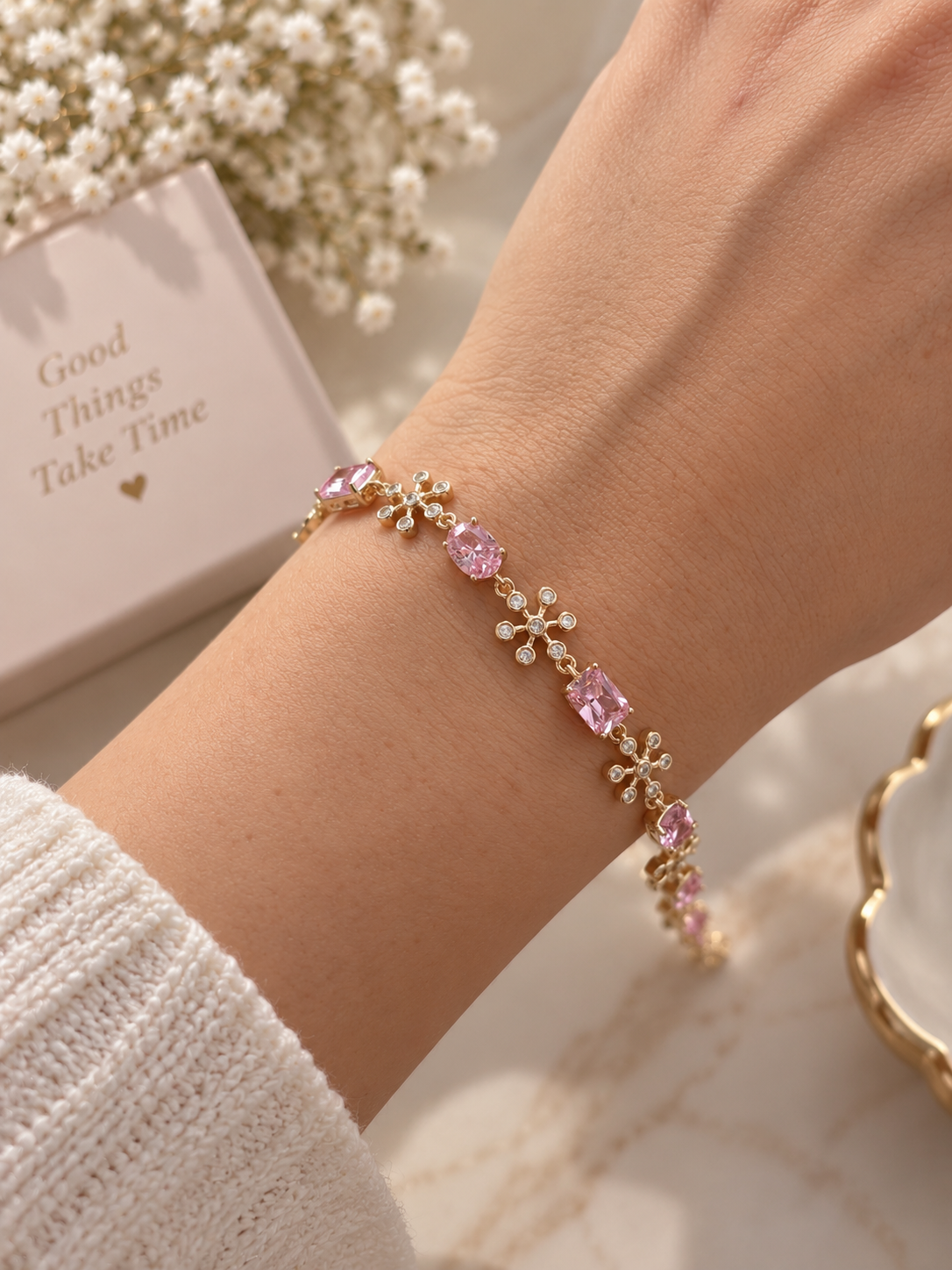 Zivèra Roze Baguette Bloem Armband 14K Goldplated