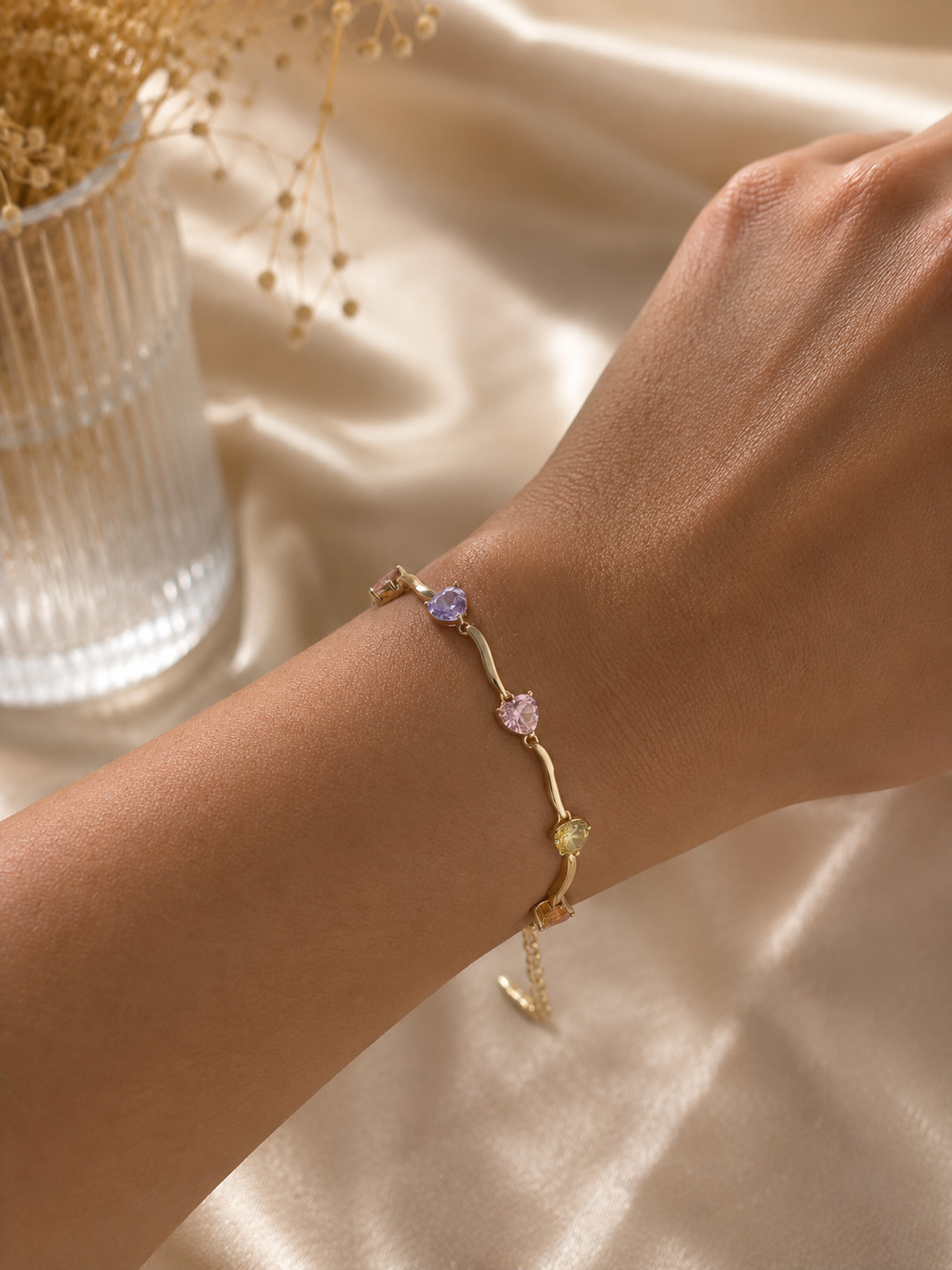 Zivèra Gekleurde Hartjes Armband | Stainless Steel 14K Goldplated