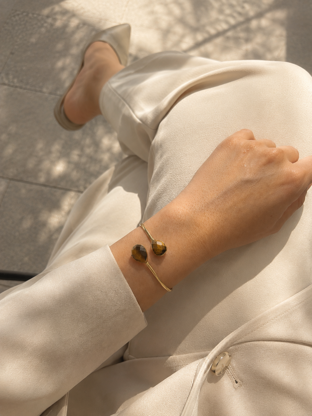Zivèra Tijgeroog Dubbelsteen Armband | 18K Goldplated — Handgemaakt