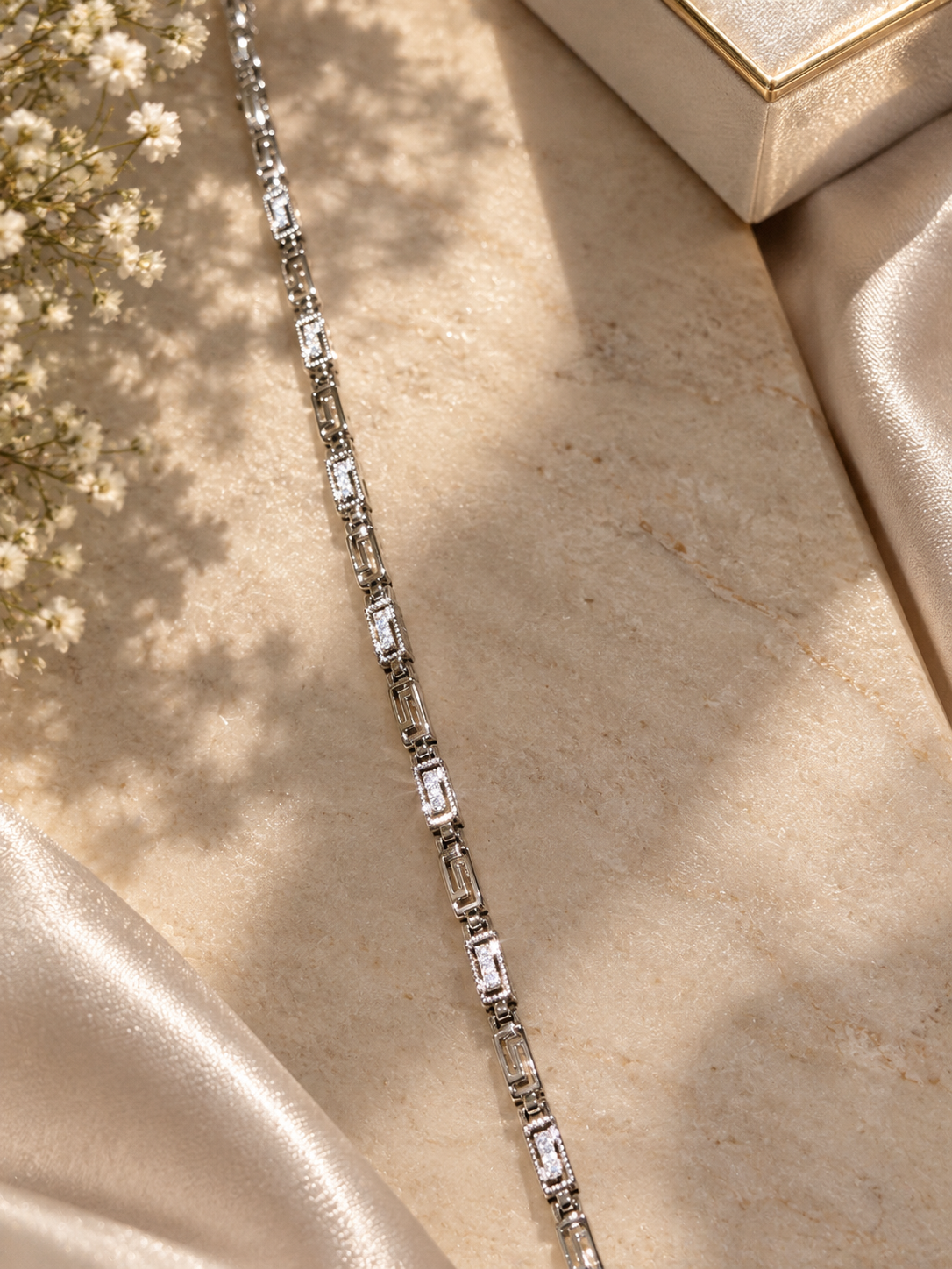 Zivèra Baguette Armband — 14K White Goldplated