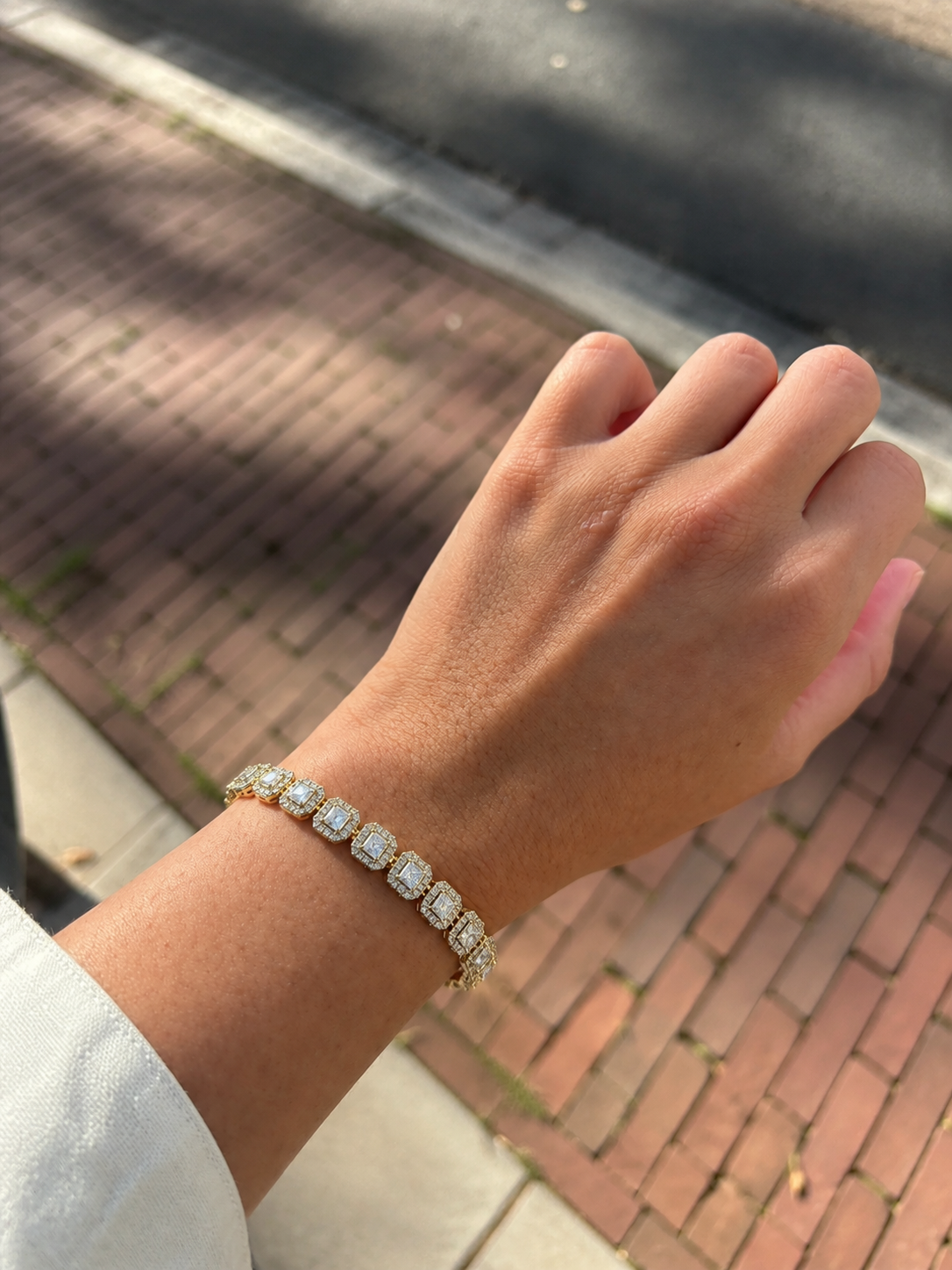 Zivèra Gouden Halo Kristallen Armband | 14K Goldplated