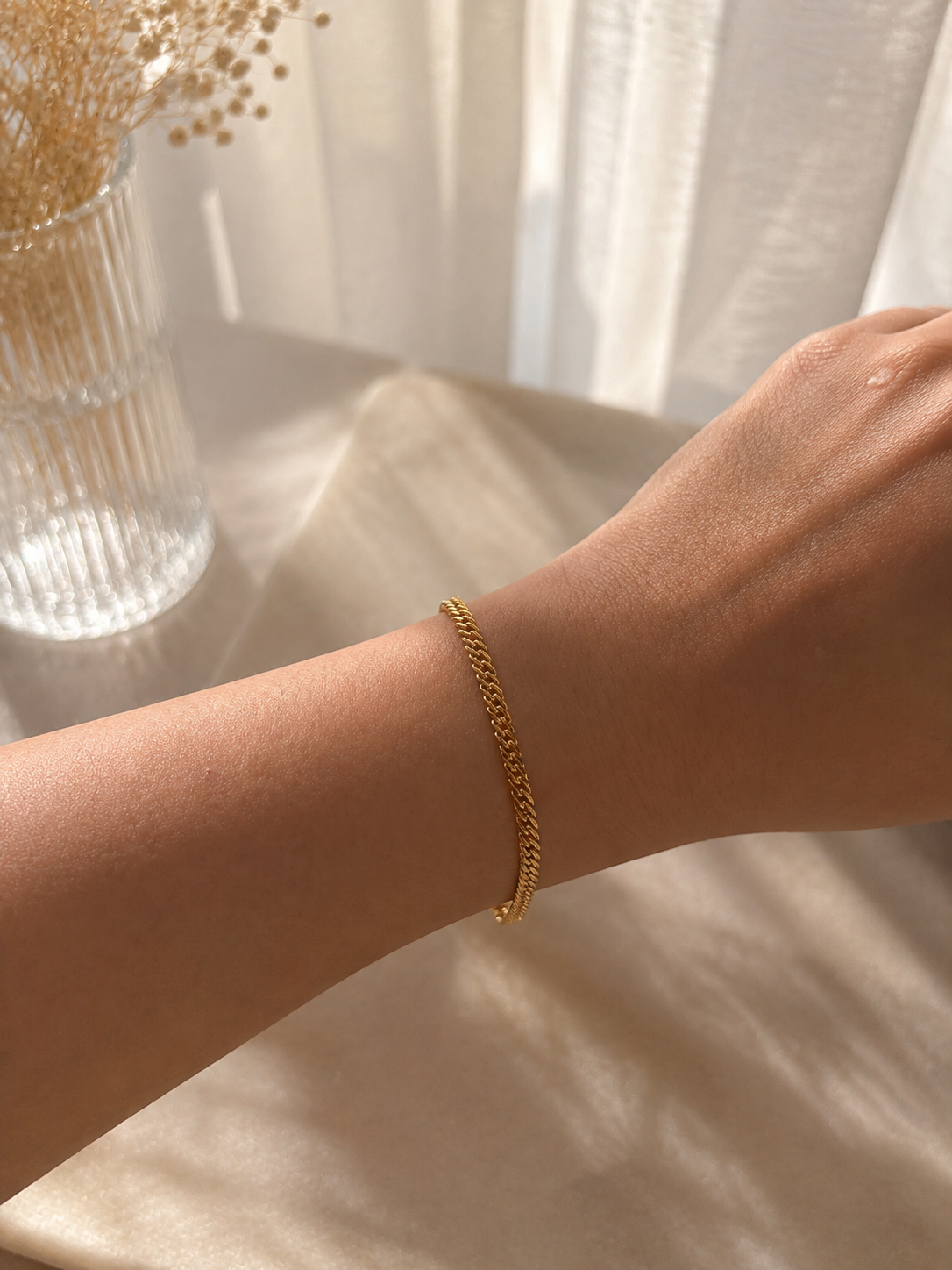 Zivèra Minimalistische Armband | 14K Goldplated
