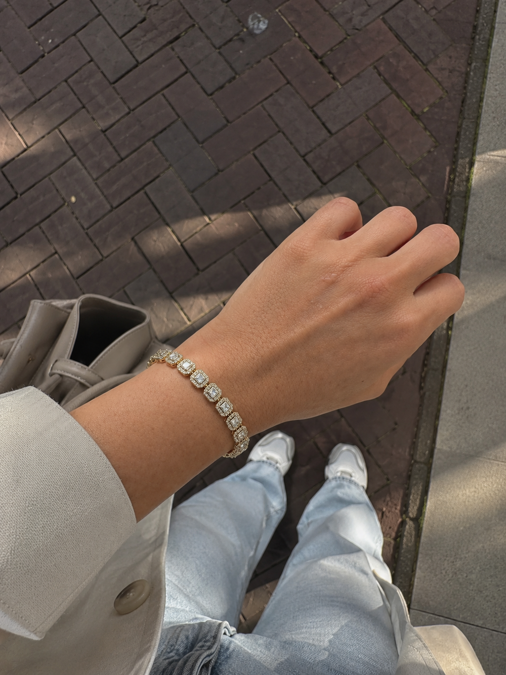 Zivèra Gouden Halo Kristallen Armband | 14K Goldplated