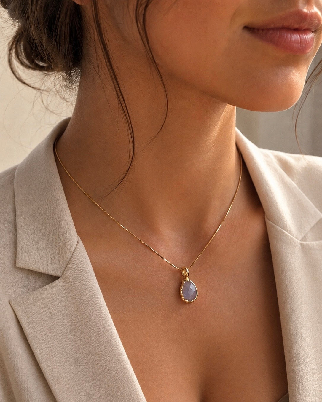 Zivèra Maansteen Druppel Ketting | 18K Goldplated — Handgemaakt
