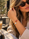 Zivèra Akik & İnci Cuff - handgemaakte open bangle met rode akik en witte inci stenen, 18K goldplated