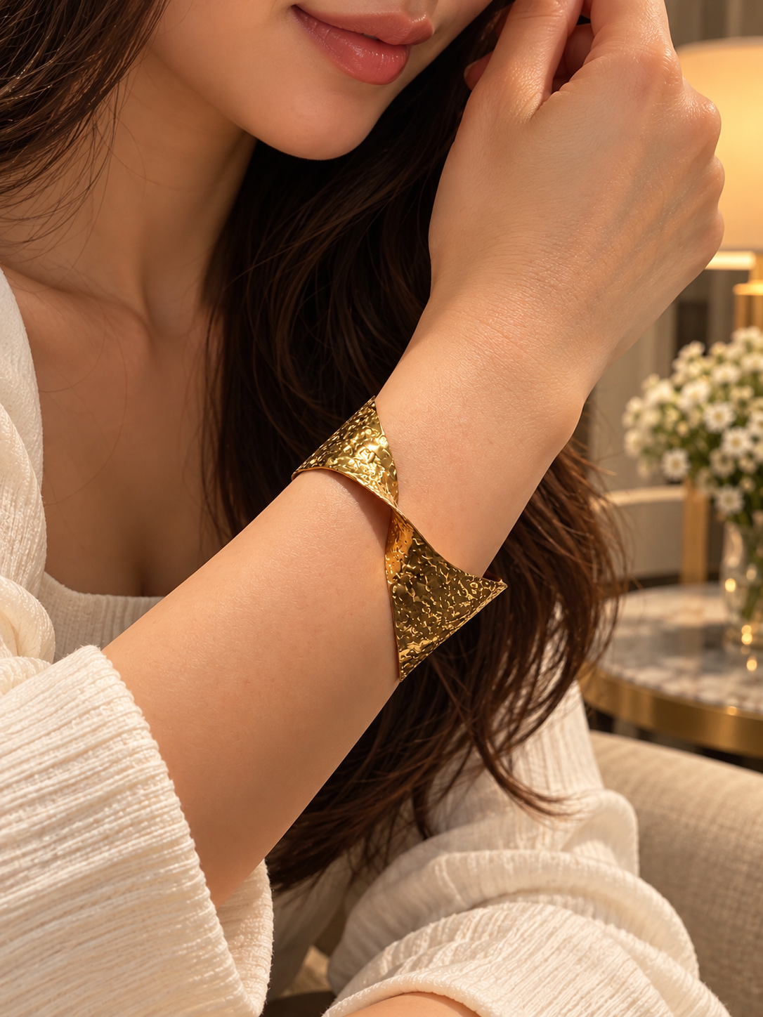 Zivèra Martelé Bangle — 14K Goldplated | Verstelbaar