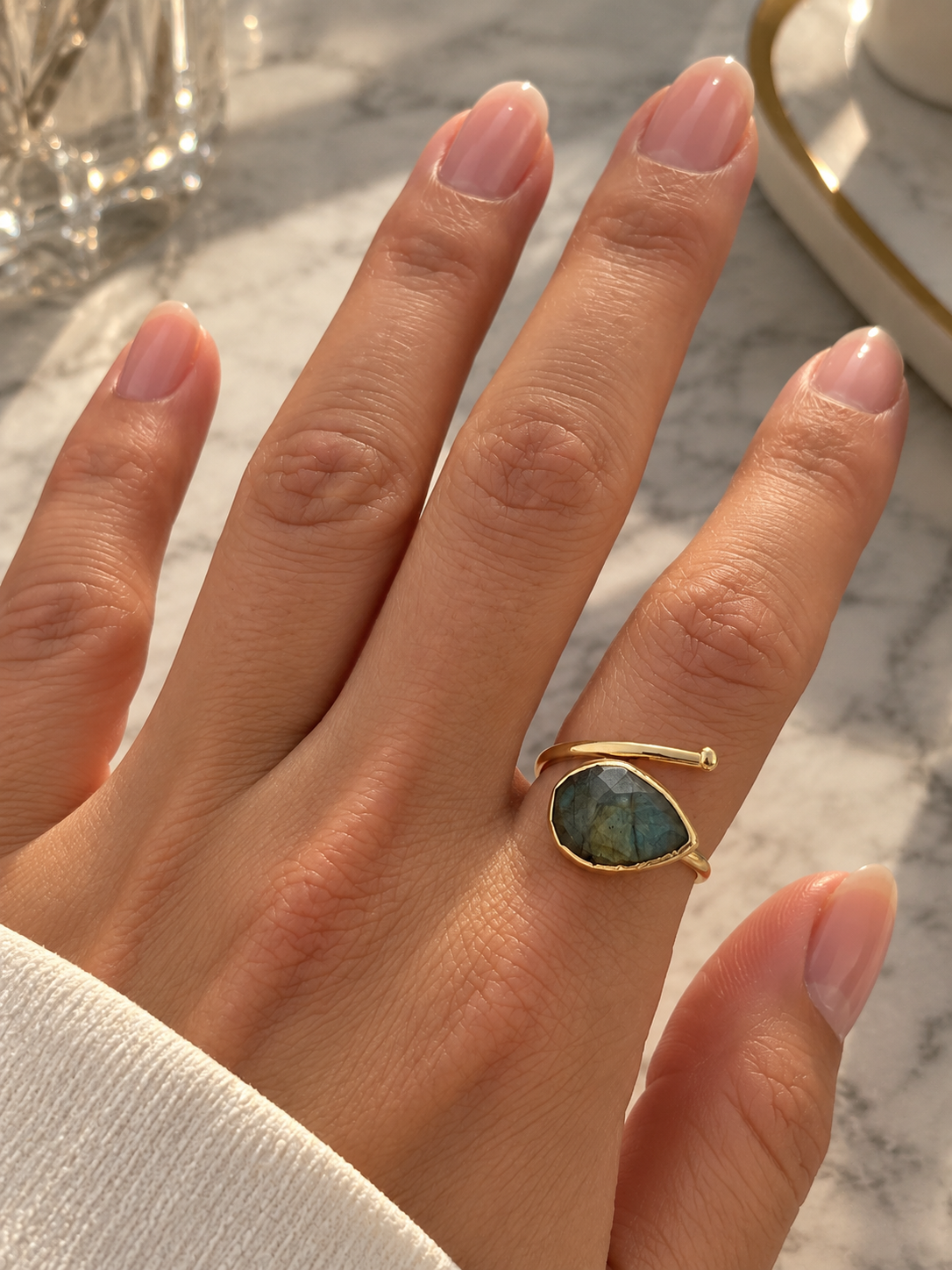 Zivèra Handgemaakte Labradoriet Ring 18K Goldplated