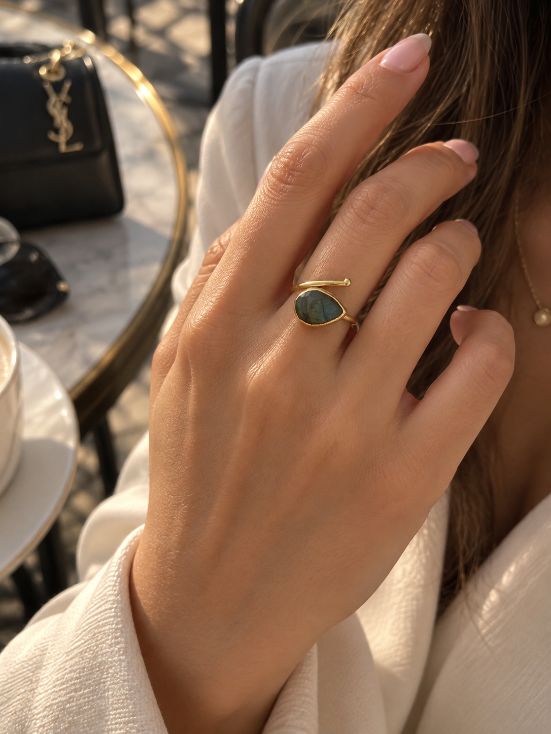 Zivèra Handgemaakte Labradoriet Ring | 18K Goldplated