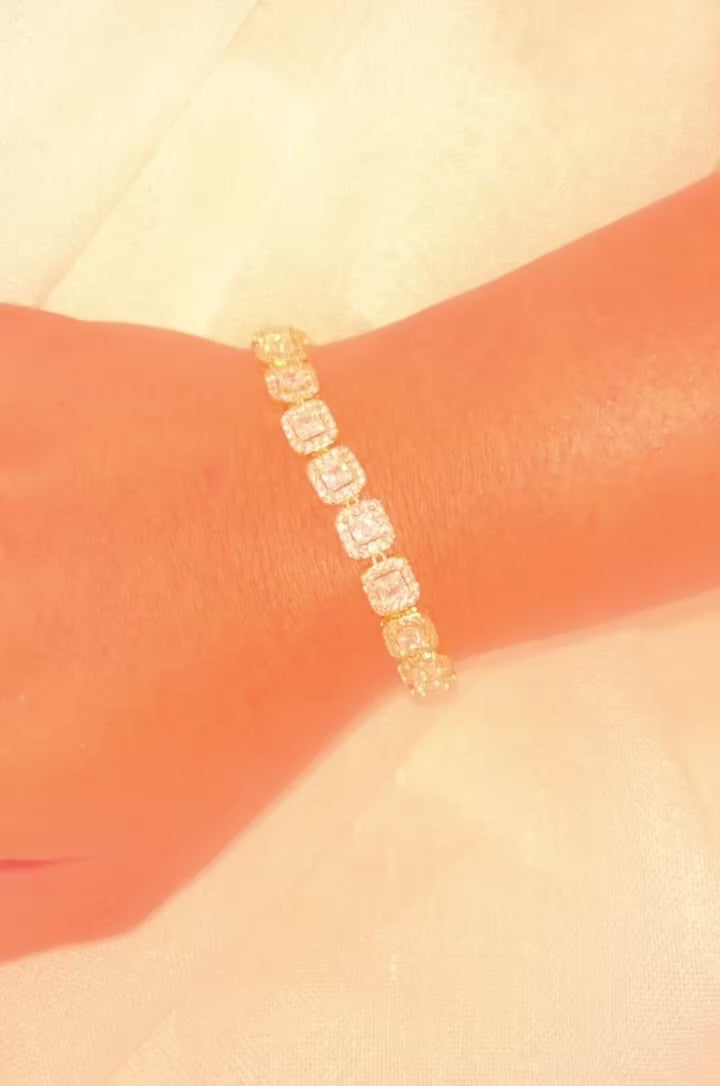 Zivèra Gouden Halo Kristallen Armband | 14K Goldplated